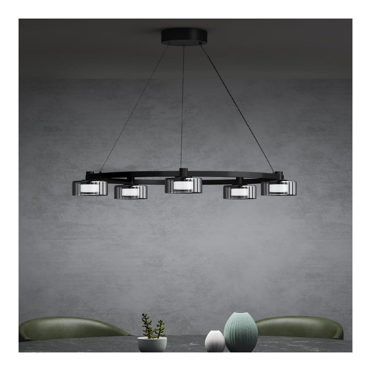 Suspension Noir et Ambre a presence elegante et lumiere agreable 5W 3000K