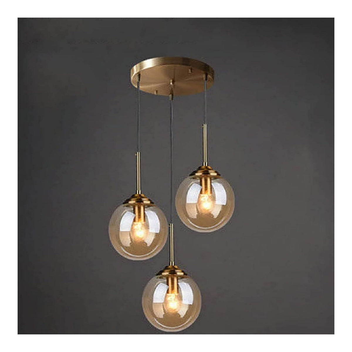 Suspension Gris et Ambre a presence elegante et lumiere agreable 60W E27