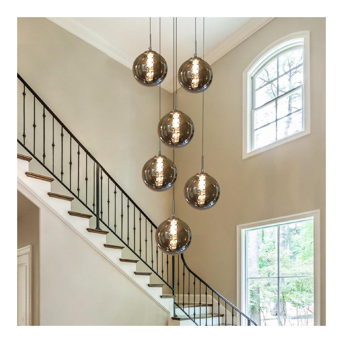 Suspension Blanc et Gris au style moderne avec conception fonctionnelle